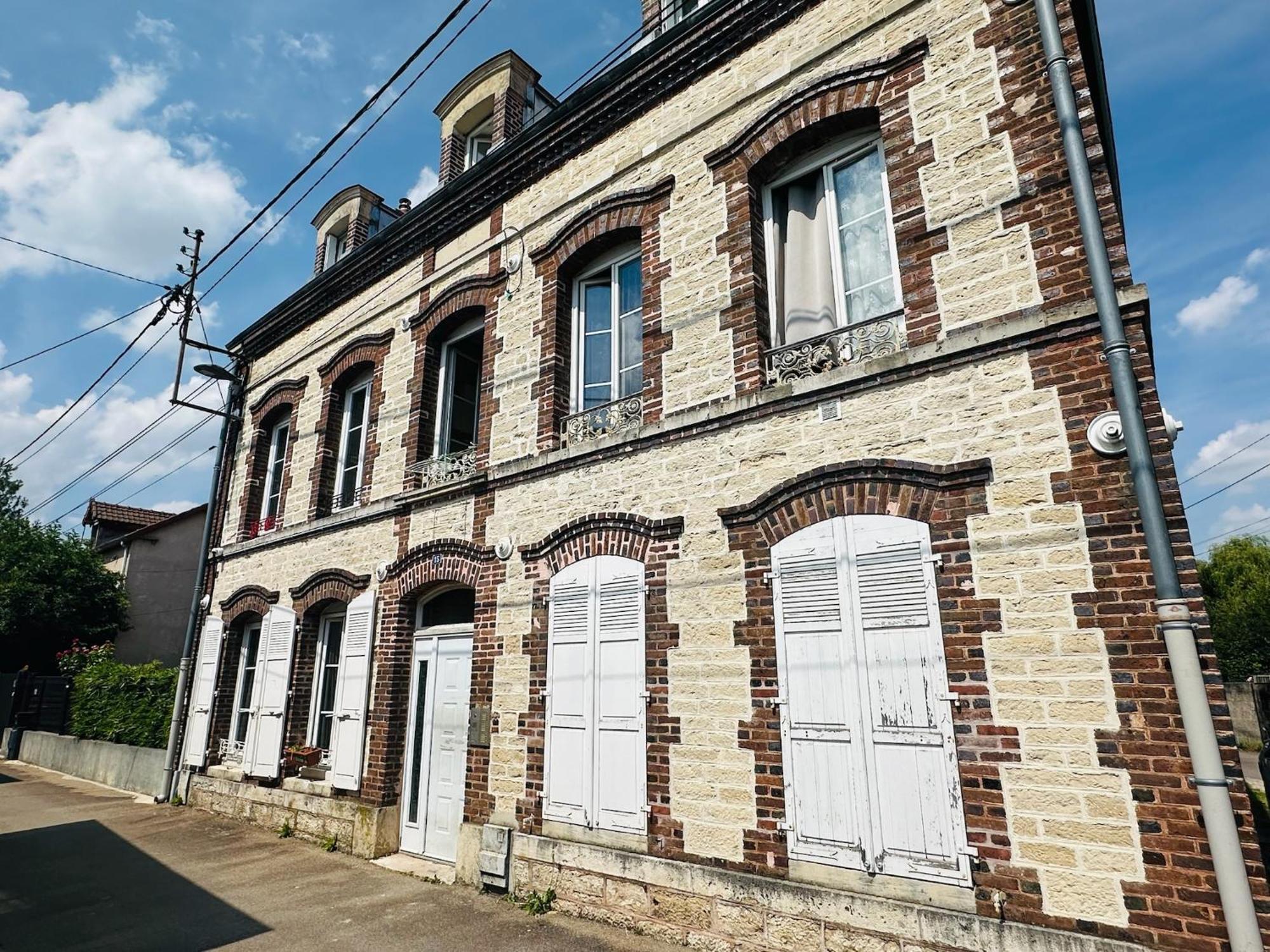 Studio 12 Proche Centre Ville Avec Wifi Parking Troyes Buitenkant foto